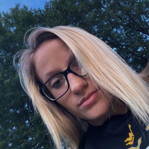 Meet your Posher, Harmoni